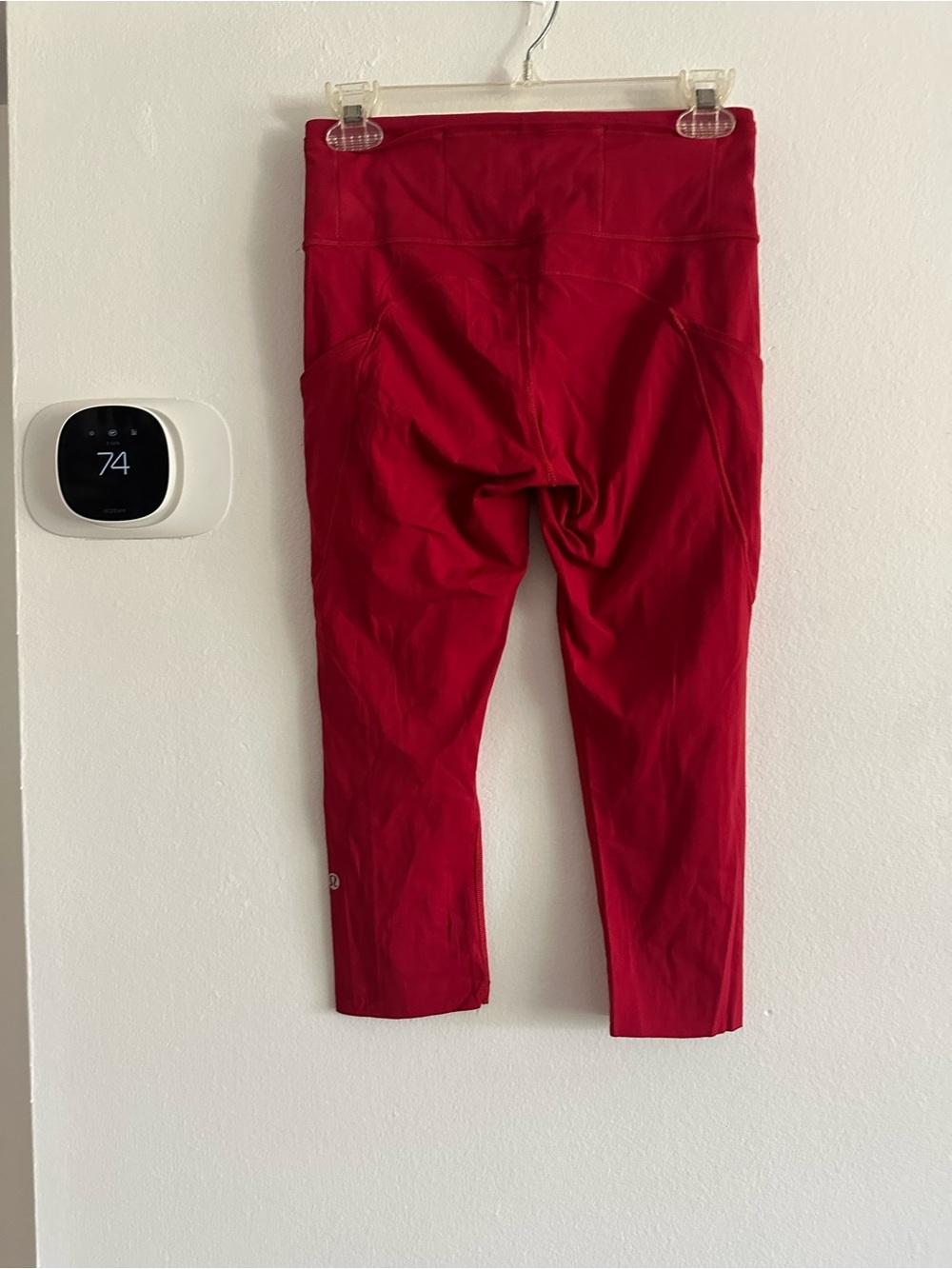Lululemon Red Athletic crop Leggings with pockets women 6